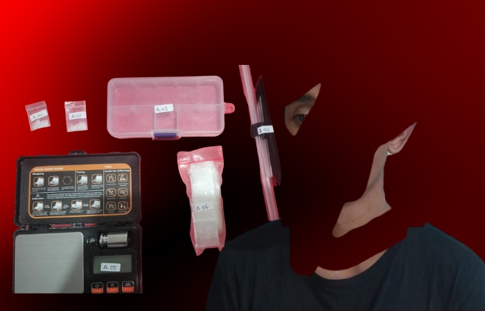 Polisi Satresnarkoba Palu mengamankan seorang pemuda yang diduga terlibat penangkapan sabu di Tatanga, Palu.