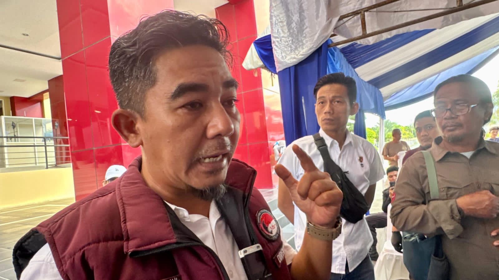 Pejabat Ditresnarkoba Polda Sulawesi Tengah menjelaskan kasus penangkapan kurir sabu Palu