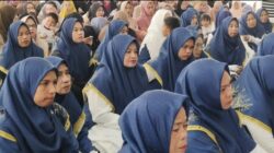 Puluhan calon jemaah umrah Sholawat Tour mengikuti prosesi pelepasan di Pondok Pesantren Daarul Mu’minin As’adiyah Doping, Wajo.