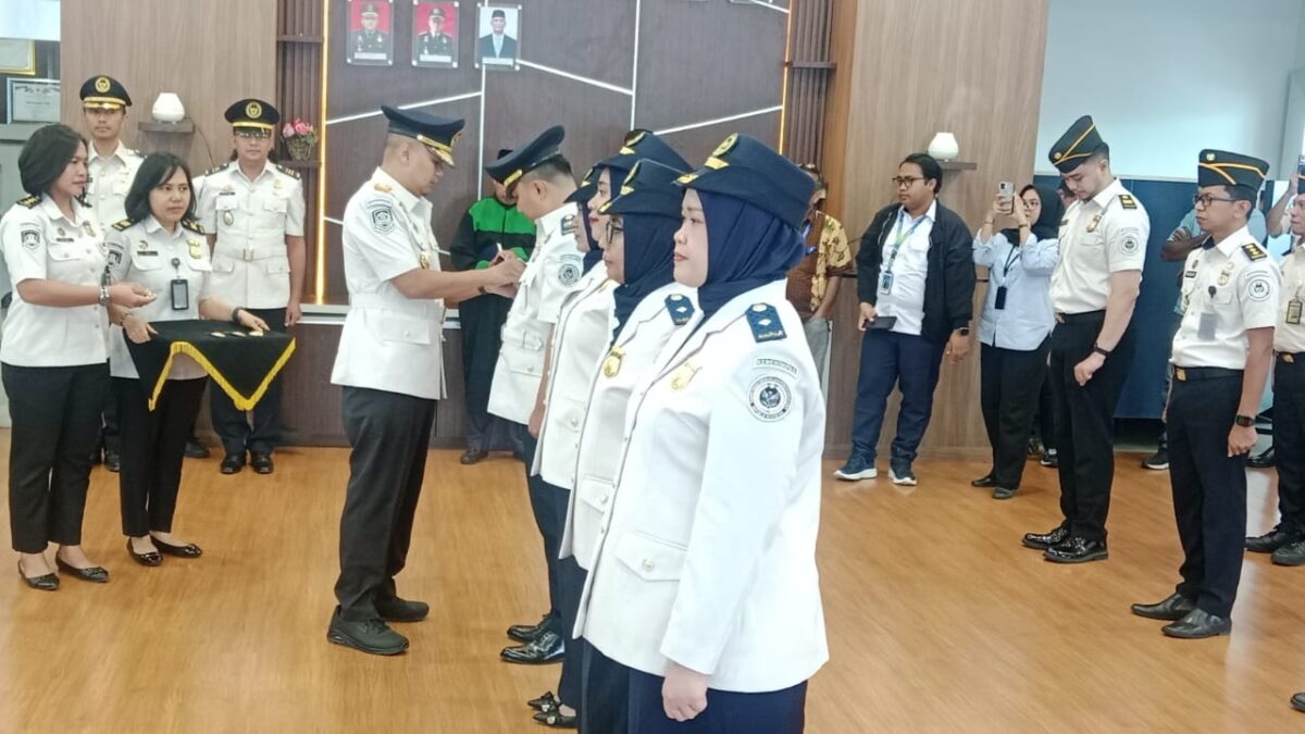 Pelantikan lima pejabat manajerial Imigrasi Sulawesi Tengah di Kantor Imigrasi Palu dipimpin Arief Hazairin Satoto.