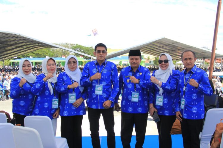 Bupati dan Wakil Bupati Parigi Moutong menghadiri pembukaan PENAS Petani dan Nelayan XVII di Gorontalo.